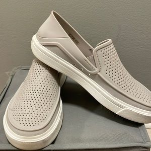 Crocs slip on